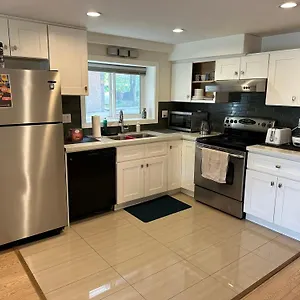 Private In A Shared House Privatunterkunft Vancouver