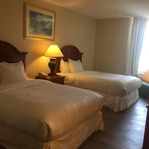 Hotel Plaza Airport